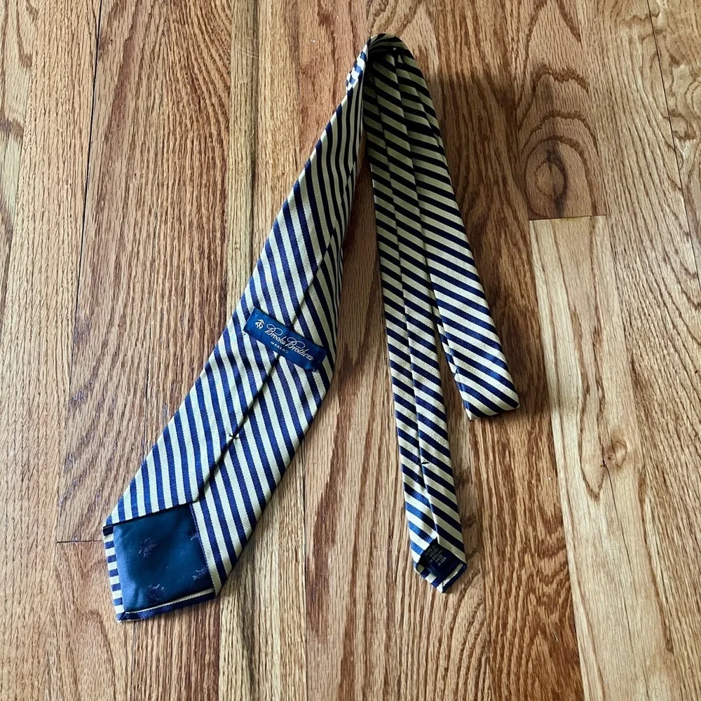 Brooks Brothers Silk Tie blue and gold stripes